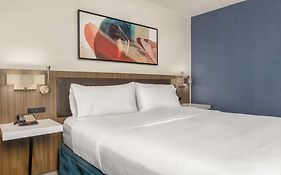 Hilton Garden Inn Oakbrook Terrace